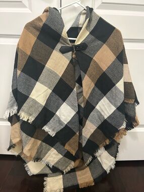 Kohl's Black Tan Cream Plaid Hooded Poncho with Fringe